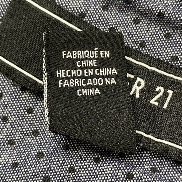 Forever 21 Men's size Medium Button Front Collared Long Sleeved Shirt Blue Dots - Picture 6 of 6